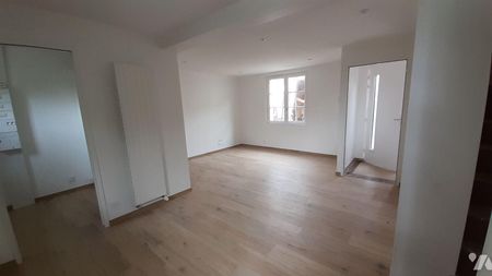 Pour visiter, appeler le 02.23.55.91.17 Cette maison rénovée vous offre : Au rez de chaussée ... - Photo 5