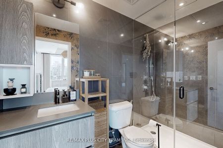 Riverside Square Lofts 15-45 , #817 - Photo 4