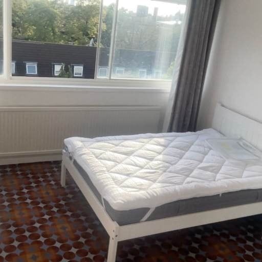 Room in a Shared Flat, Beechworth, NW6 - Photo 1