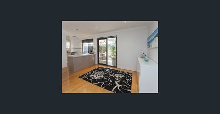 Serene and Beautiful Villa - Photo 2