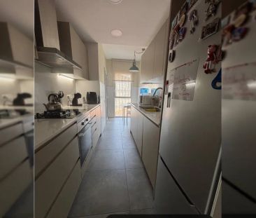 Room in a shared 2-bedroom apartment for rent in Sabadell - Photo 1