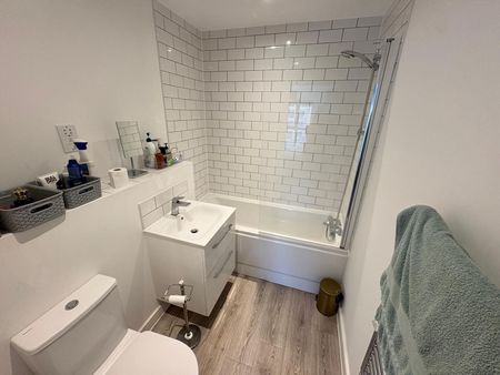 ErasmusDrive, DERBY - Photo 2