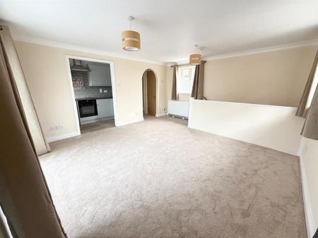 1 bedroom coach house to rent - Photo 4