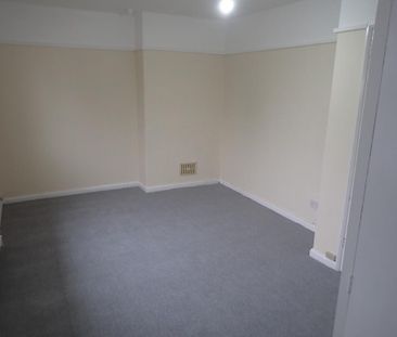 2 bedroom semi-detached house to rent - Photo 4