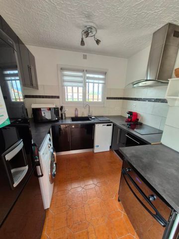 Location Appartement 2 pièces 45m² MONTAUROUX 83440 - Photo 4