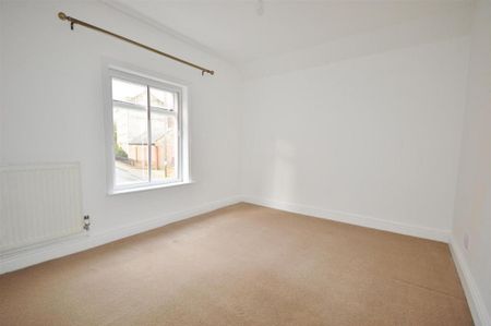 2 bedroom semi-detached house to rent - Photo 5