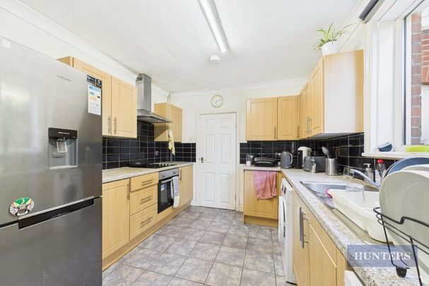 4 bedroom house to rent - Photo 1