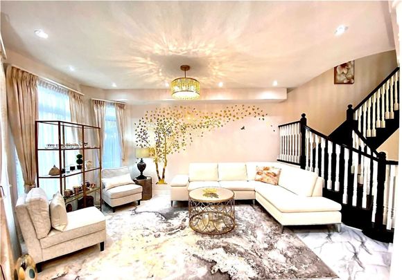 For Lease - 56 Islandview Way, Hamilton, Ontario - Photo 1