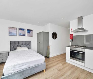 Studio to rent - Photo 3