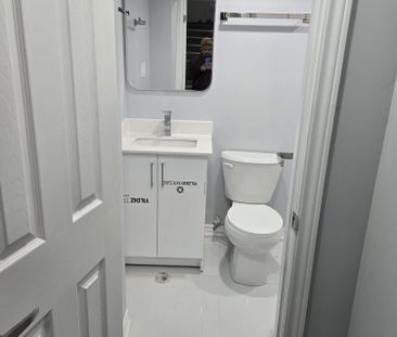 For Lease - 27 Yardley Crescent, Brampton, Ontario - Photo 2