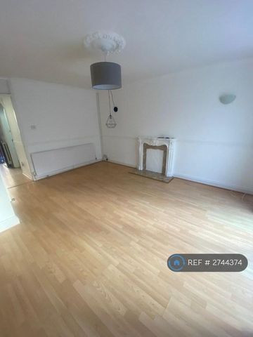 2 bedroom terraced house to rent - Photo 2