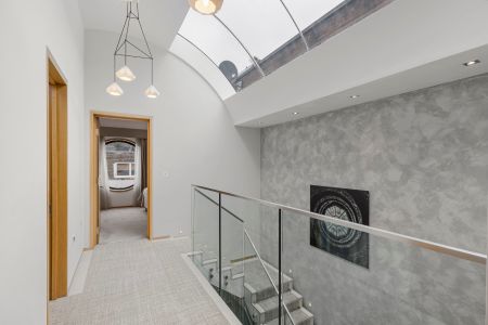 A Turnkey Apartment on One of London’s Finest Garden Squares - Photo 2
