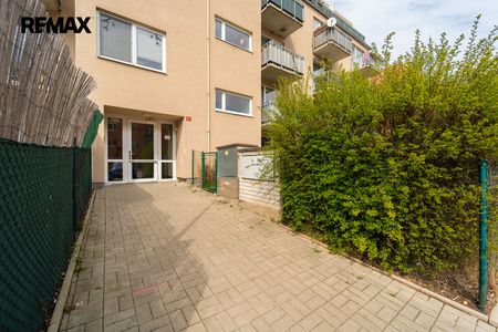 Pronájem bytu 1+kk 42 m² - Fotografie 4