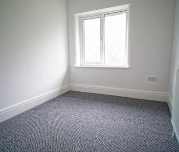 3 bedroom end of terrace house to rent - Photo 1