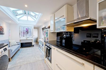 1 Bed Flat, London, SE26 - Photo 5