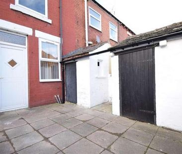 Silver Street, Newton Hill, Wakefield, WF1 - Photo 2