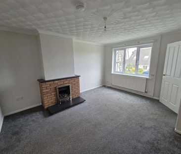 Boscundle Avenue, Falmouth, TR11 - Photo 1