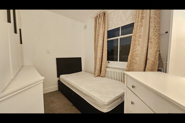 2 Bed Flat, St Georges Square, SW1V - Photo 1