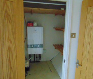 2 bedroom semi-detached house to rent - Photo 3