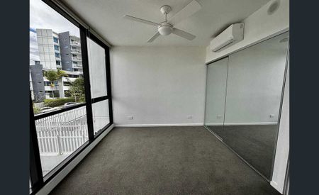 Varsity Lakes Living at Its Finest: 2-Bedroom Apartment in the Heart of It All - Photo 3