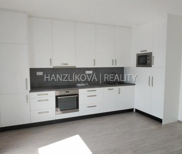 Pronájem bytu 1+kk 35 m2 - Photo 1