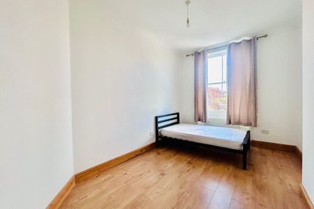 Wellington Road - Photo 2