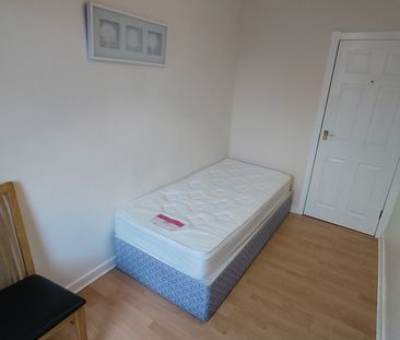 4 Bed Maisonette, Saughton Road North, EH12 - Photo 5