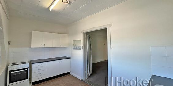 Convenient Location - Photo 3