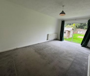 4 bedroom detached house to rent - Photo 2