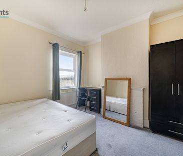 4 bedroom terraced house to rent - Photo 4