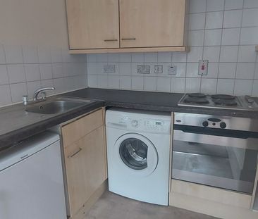 1 bedroom flat to let - Photo 4