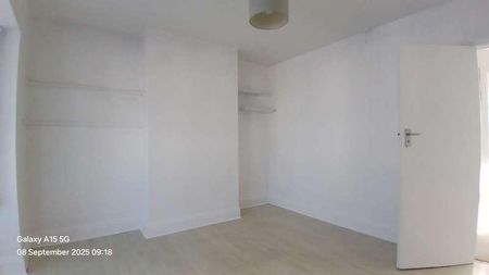 Fernwood Avenue, Hartlepool, County Durham, TS25 - Photo 2