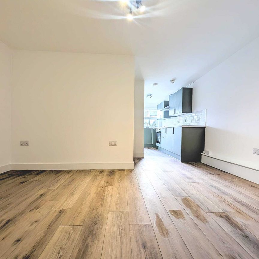 Llewellyn Street, Pentre - Photo 1