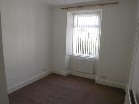 1 bedroom ground floor flat to rent - Photo 2