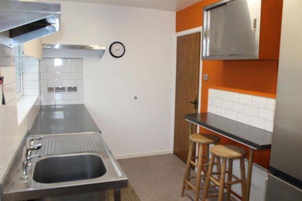2 bedroom detached bungalow to rent - Photo 1