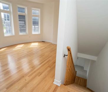 For Lease - 6 Parker Avenue, Richmond Hill, Ontario - Photo 3