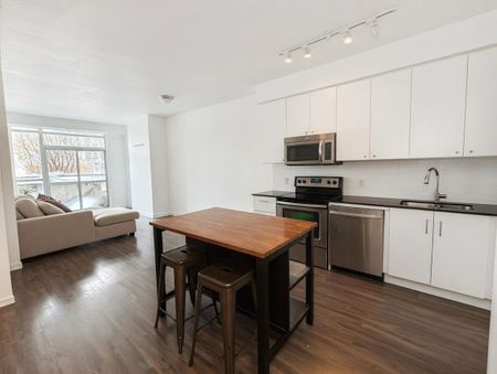 For Lease - 8 Fieldway Road Unit# 414, Toronto, Ontario - Photo 4