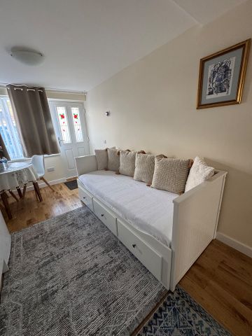 1 Bed Flat, Handcross Road, LU2 - Photo 5