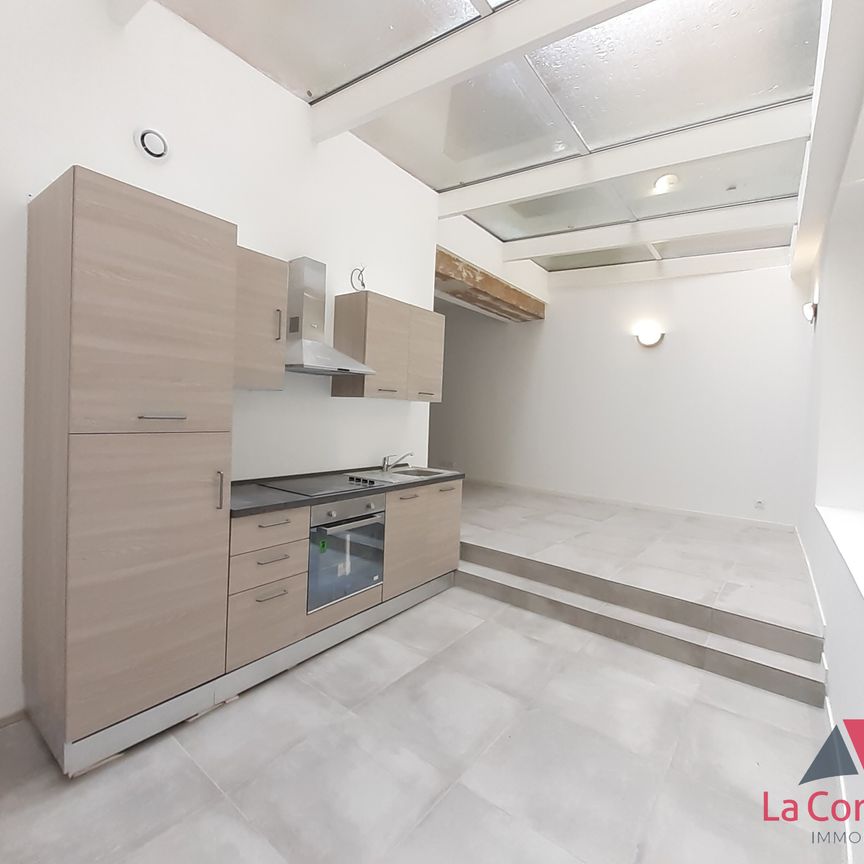 Location Appartement 3 pièces 67m² MARSEILLE 6ème - Photo 1