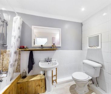 3 bedroom terraced house to rent - Photo 6