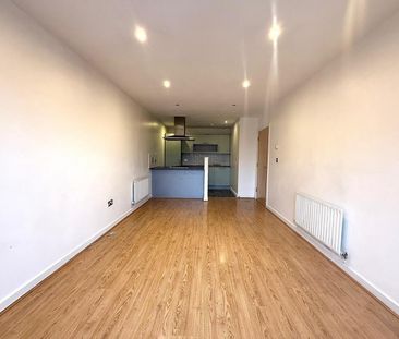 1 Bedroom Flat - Purpose Built To Let - Photo 3