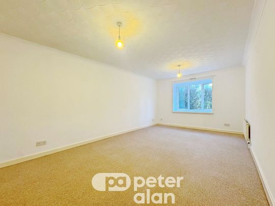 Celyn Avenue, Cyncoed, Cardiff - Photo 1