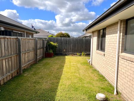 53 Barr Promenade, Thornton - Photo 2