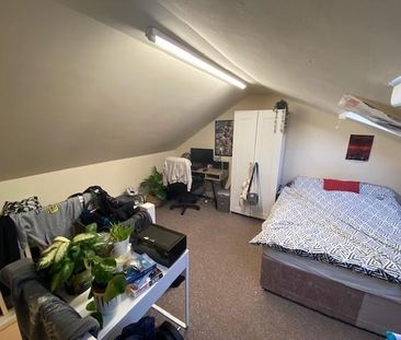 4 bedroom private hall to rent - Photo 6