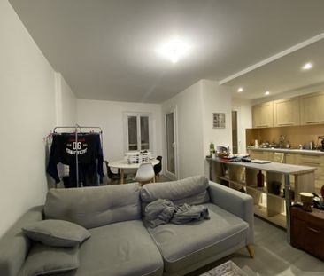 À louer – T3 à Ollioules – 1er étage d’une résidence bien entretenue - Photo 2