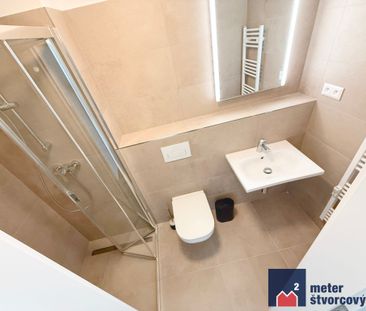 Prenájom zariadeného 1+kk | 29 m2 | Zelené Vlčince | garáž - Photo 2
