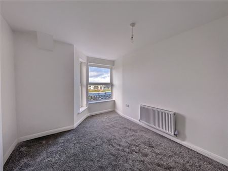 3 bed apartment to rent in Newcomen Terrace, Redcar, TS10 - Photo 2