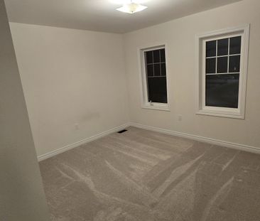 For Lease - 52 Cottonwood Crescent, Welland, Ontario - Photo 3