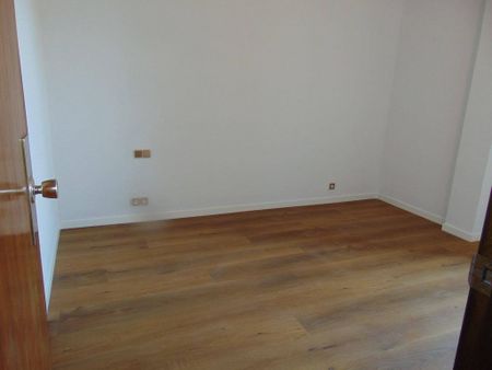 4 room luxury Apartment for rent in Madrid, Spain - Photo 4