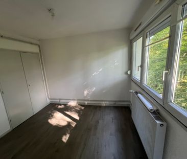 Location - Appartement T2 - 37 m² - Grand-Charmont - Photo 2